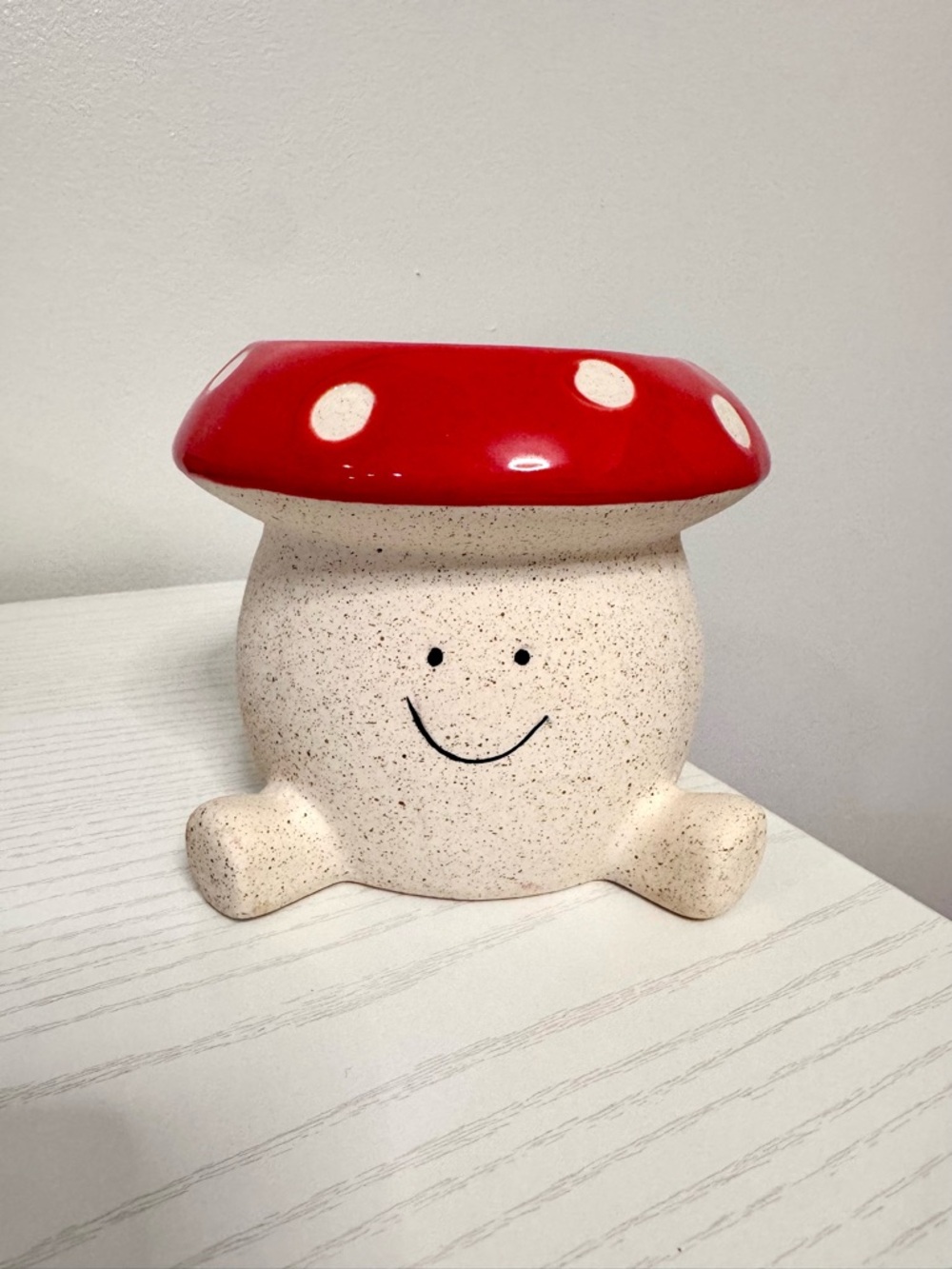 Smiling Mushroom Ceramic Planter – Red & Cream